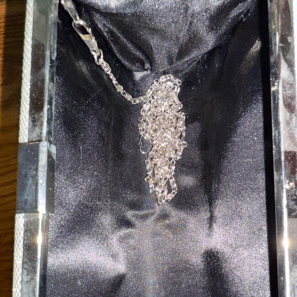 Chic Silver Glitter Clutch - Picture 3 of 3